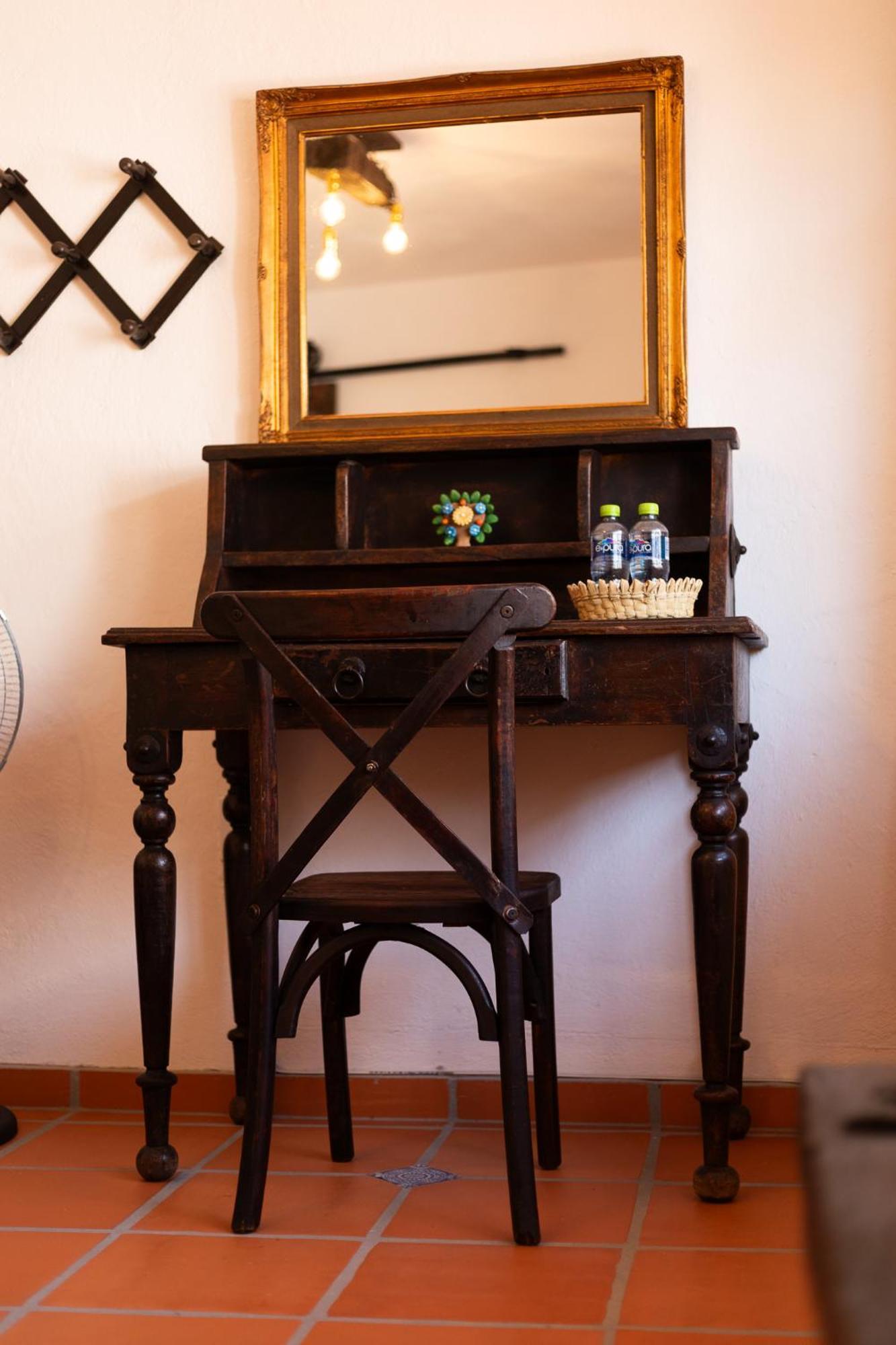 Casa De Hospedaje -La Abadia De San Pedro グアダラハラ エクステリア 写真