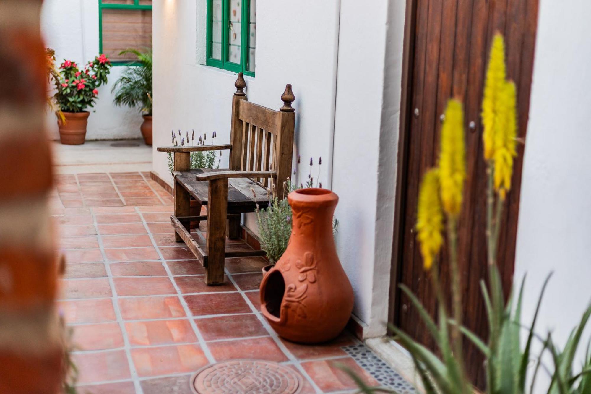Casa De Hospedaje -La Abadia De San Pedro グアダラハラ エクステリア 写真